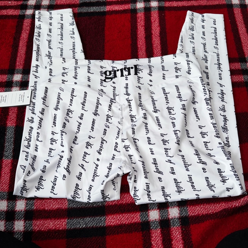 Grrrl Next Level White Script Print Leggings NWT - image 4